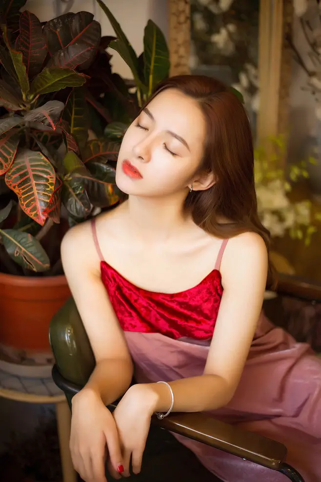 阿克苏广州高端商务伴游晓雯