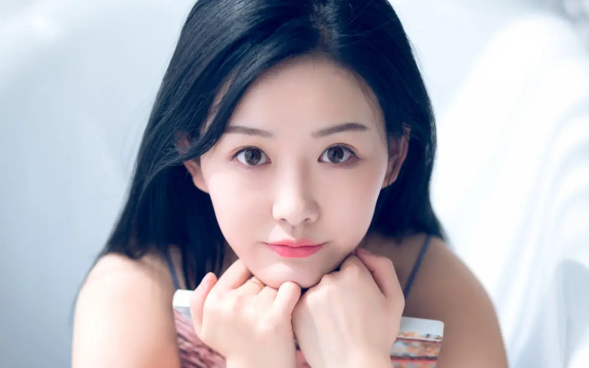 阿克苏哈尔滨私人伴游燕子
